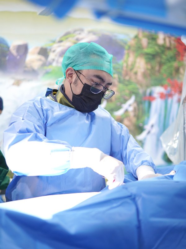 cathlab emergency tim cathlab hasna medika sigap menangani pasien gawat darurat